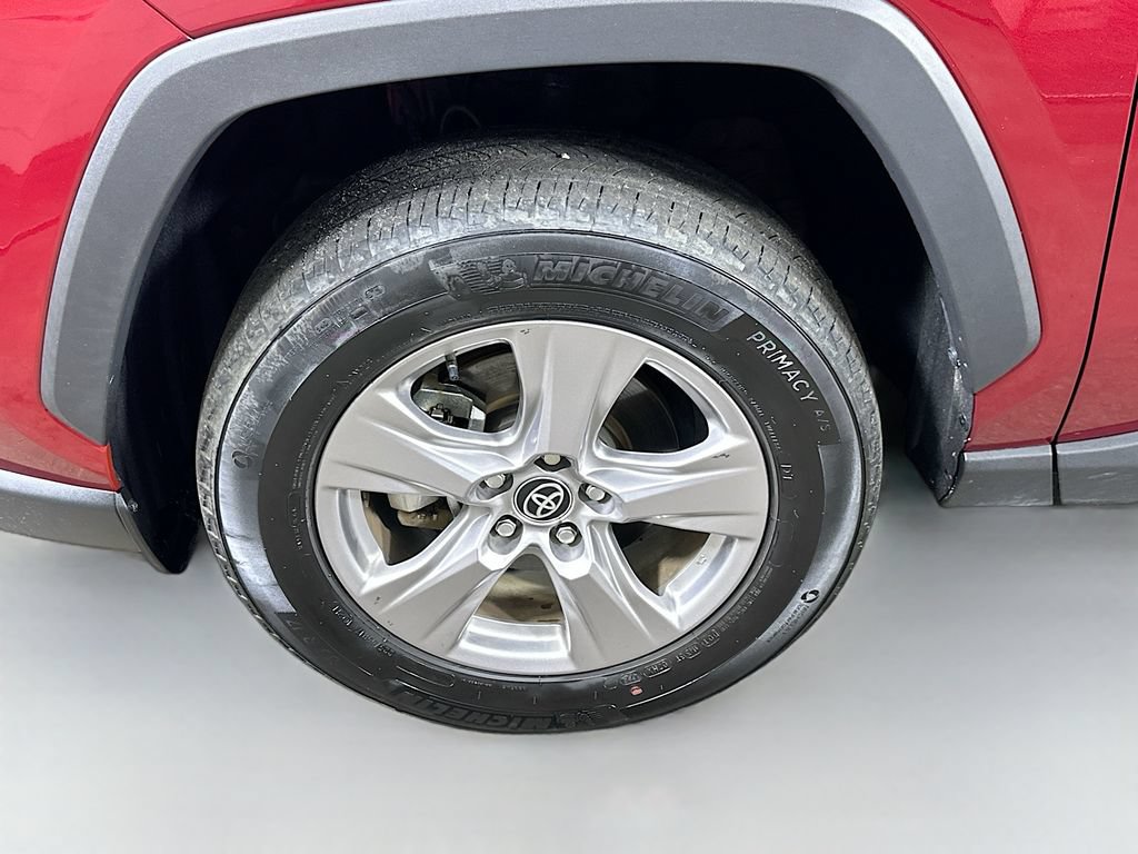 Used 2025 Toyota RAV4 XLE FWD image 8