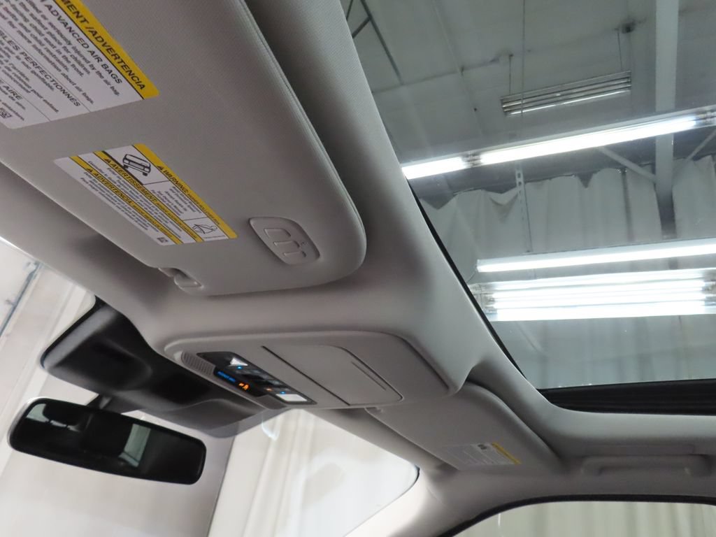 Used 2025 Ford Expedition Platinum w/ Platinum Ultimate Package AWD/4WD image 25
