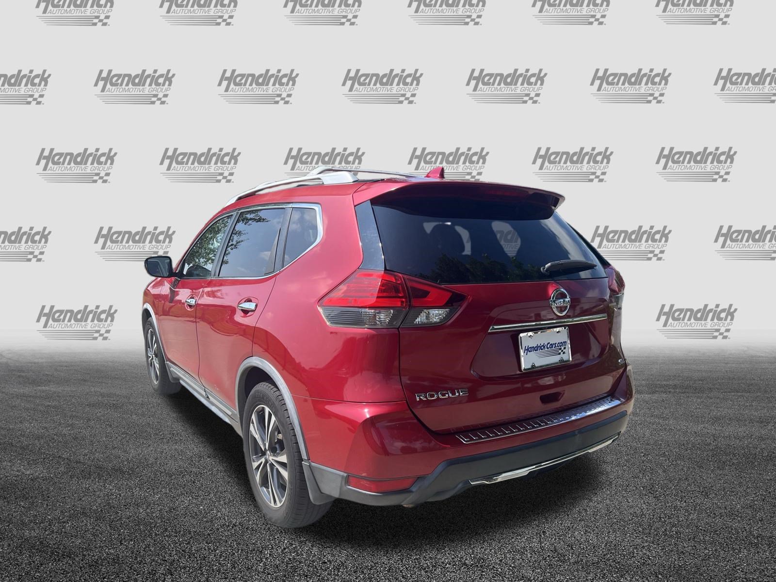 Used 2017 Nissan Rogue SL w/ SL Premium Package FWD image 8