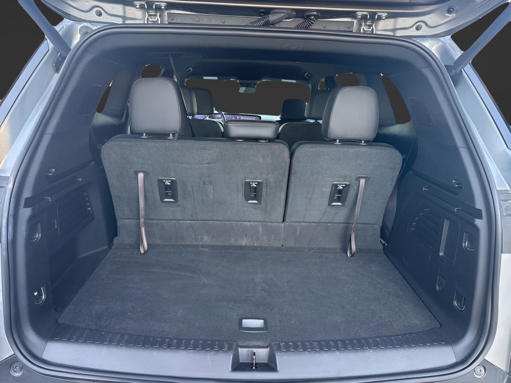 Used 2025 Buick Enclave Preferred image 11