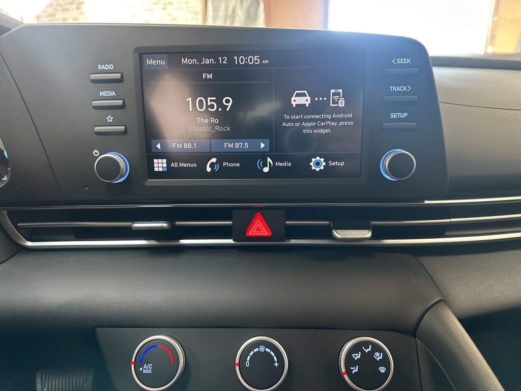 New 2026 Hyundai Elantra SE image 17