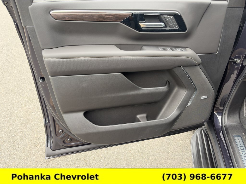 New 2026 Chevrolet Tahoe Premier w/ Sun And Tow Package AWD/4WD image 24