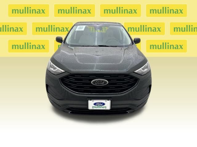 New 2024 Ford Edge SE w/ Black Appearance Package image 14