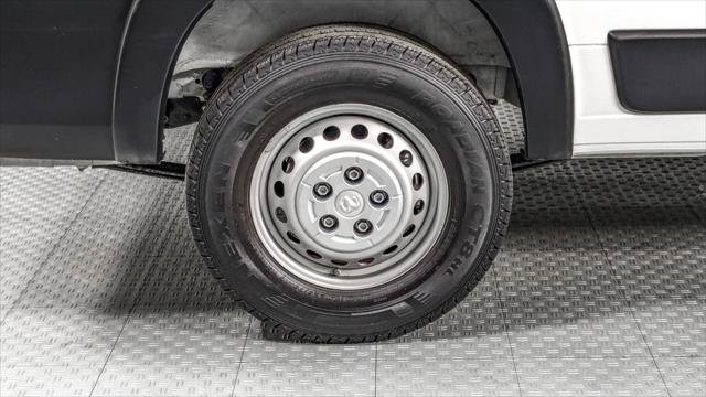 Used 2024 RAM ProMaster 2500 w/ Convenience Group FWD image 29