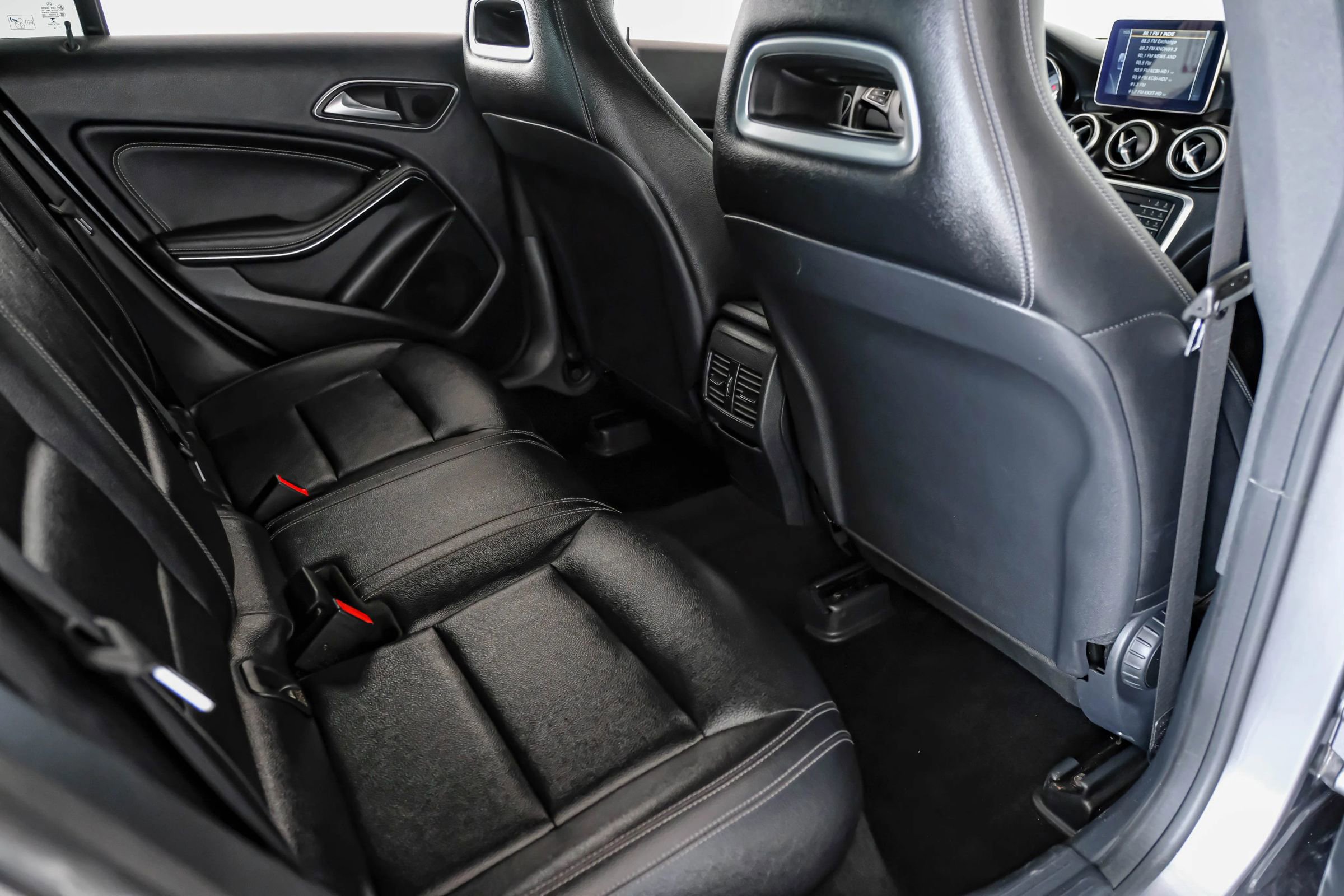 Used 2016 Mercedes-Benz CLA 250 4MATIC w/ Premium 1 Package image 33