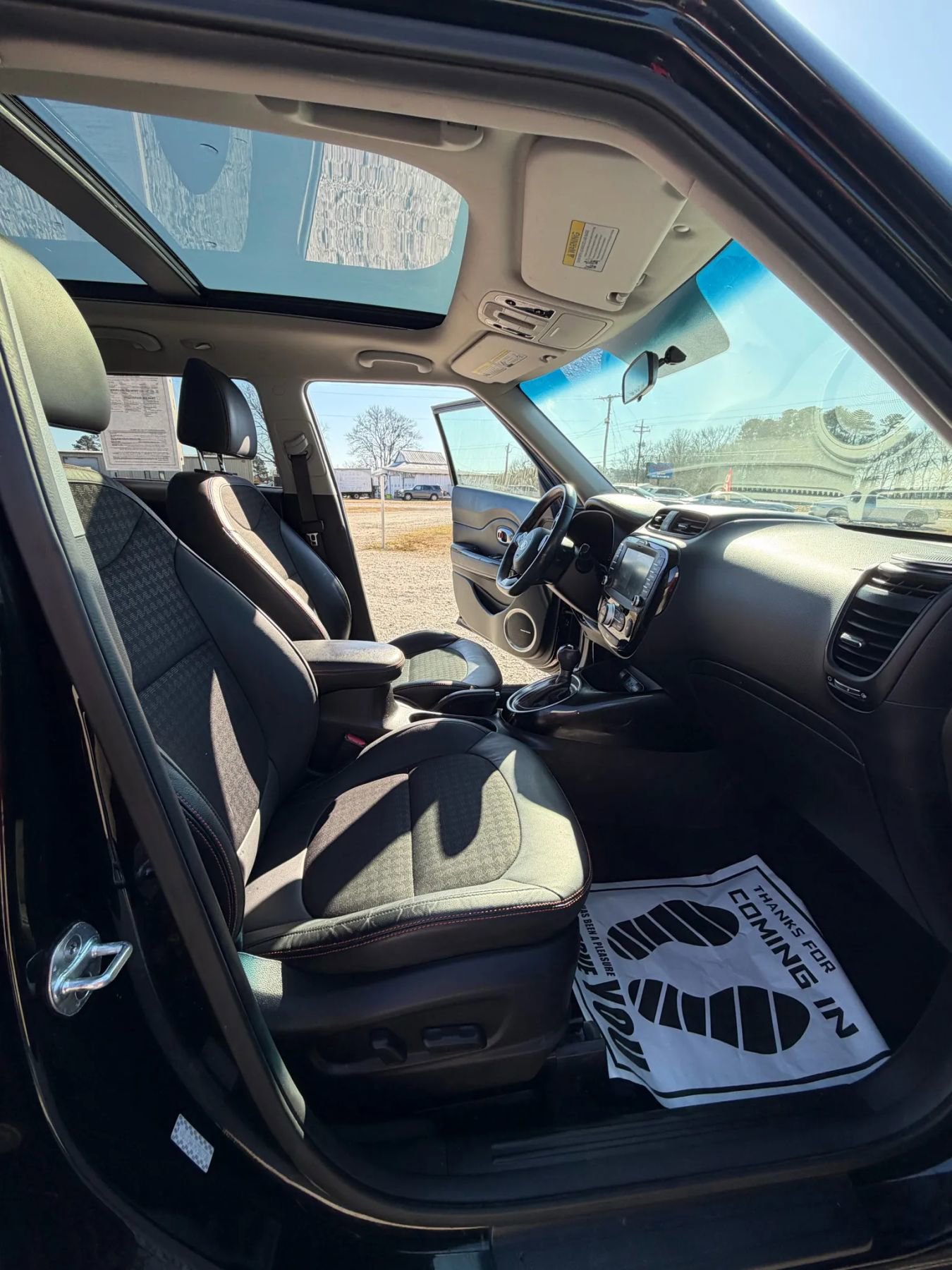 Used 2017 Kia Soul ! w/ Tech Package image 10