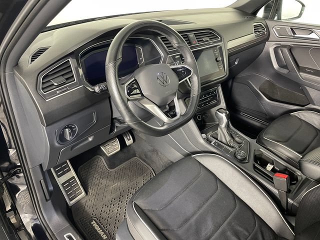 Used 2024 Volkswagen Tiguan SEL R-Line AWD/4WD image 3