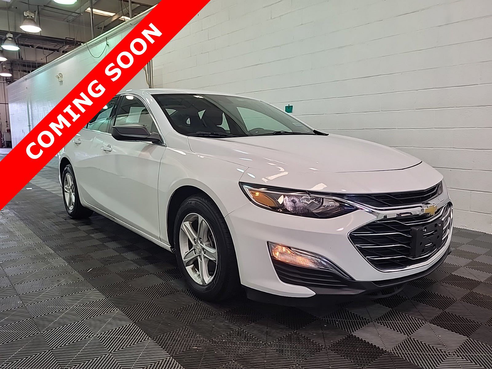 Used 2023 Chevrolet Malibu LS FWD image 3