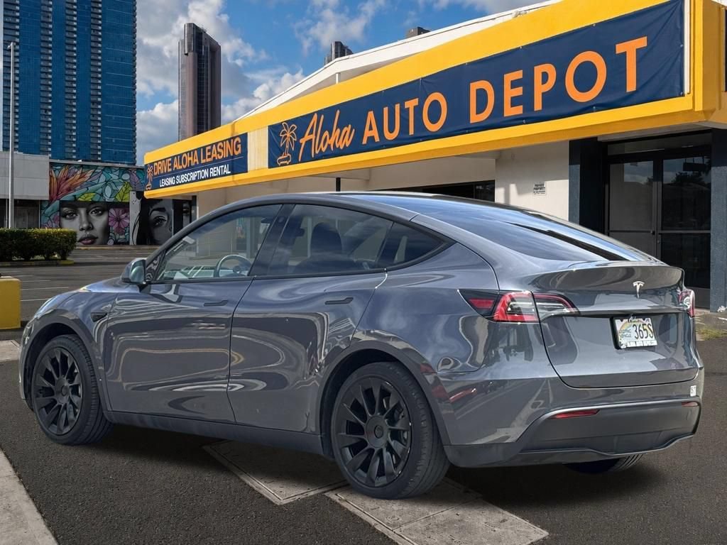 Used 2021 Tesla Model Y 2WD video 3