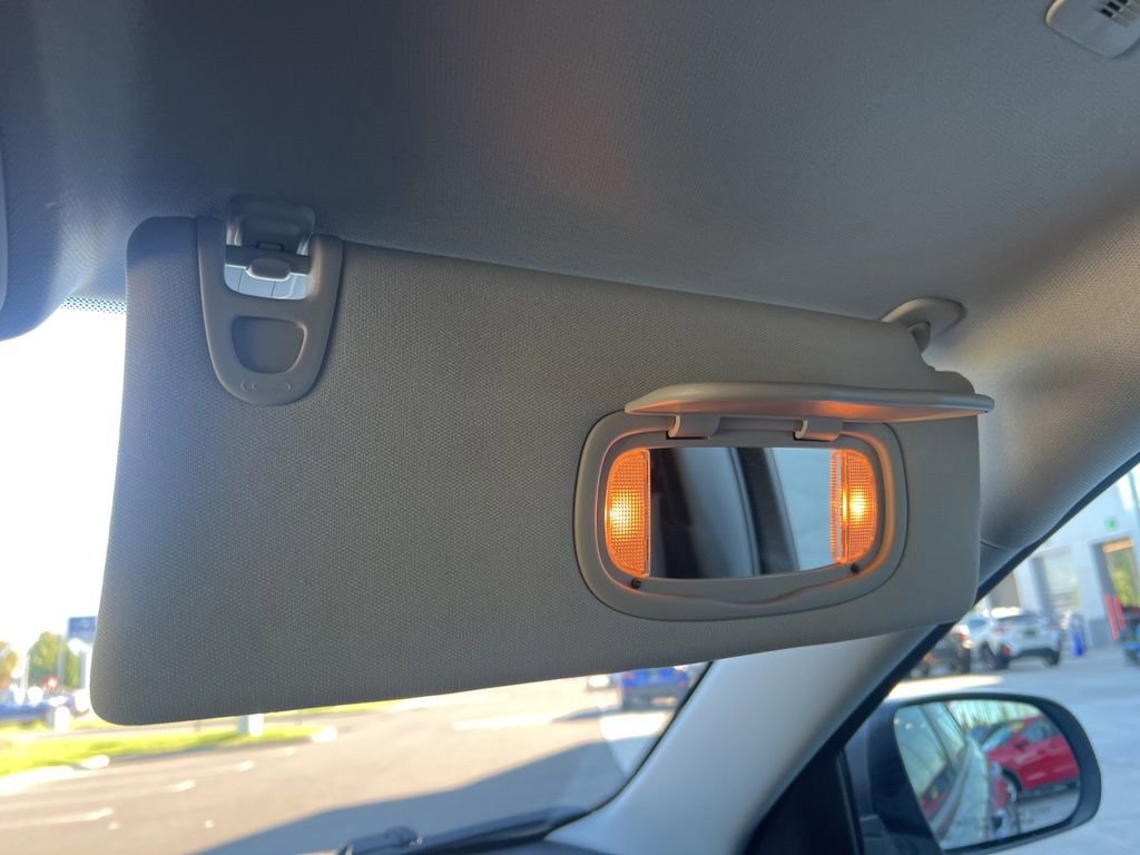 Used 2019 Jeep Cherokee Trailhawk image 27