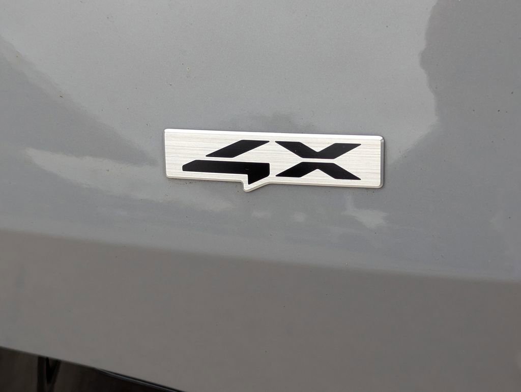 Used 2025 Kia Sportage SX AWD/4WD image 34