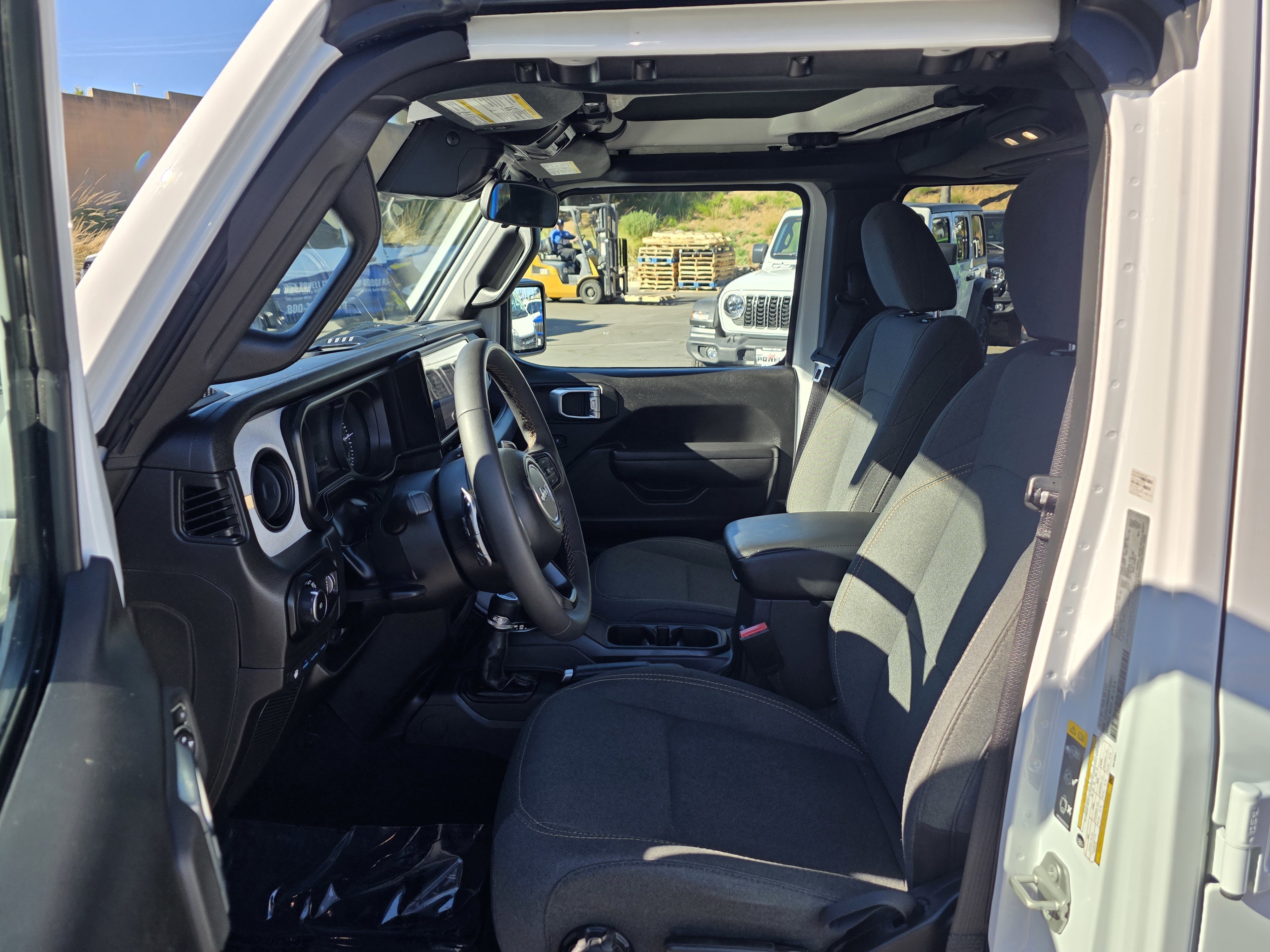 Used 2024 Jeep Wrangler Sport S image 12