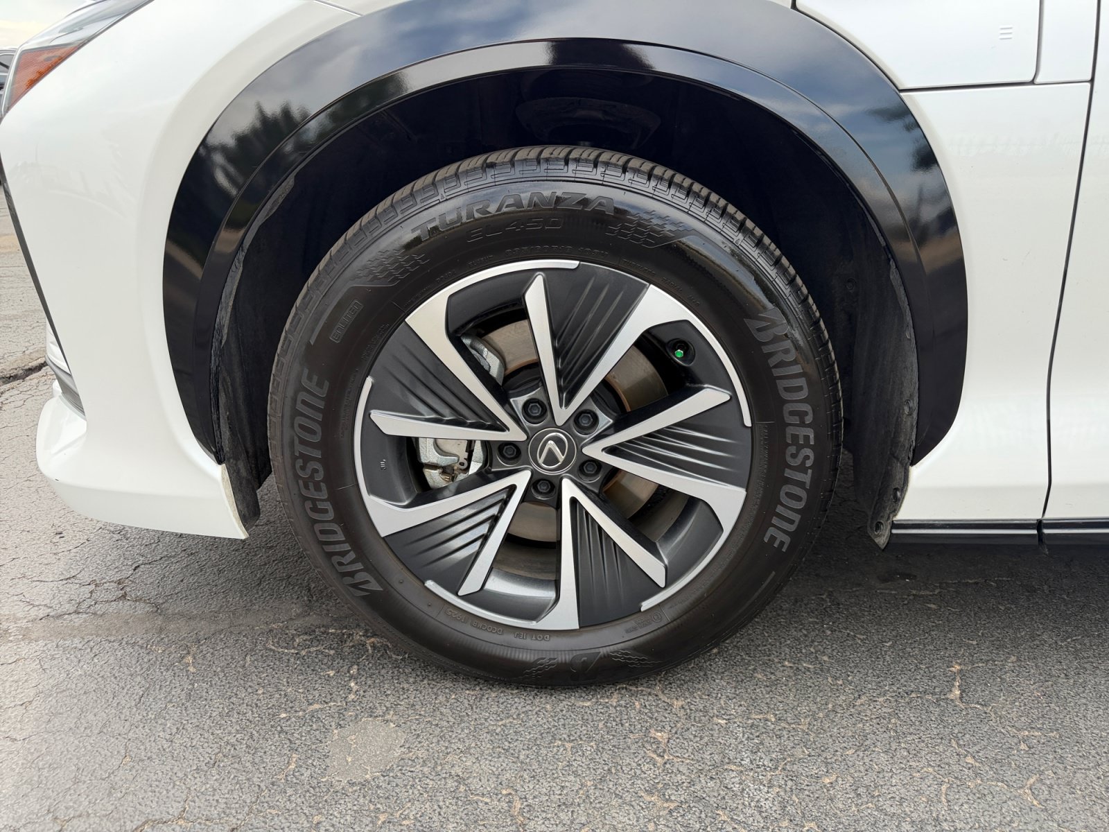 Used 2025 Lexus RZ 450e w/ Accessory Package (2T) AWD/4WD image 24