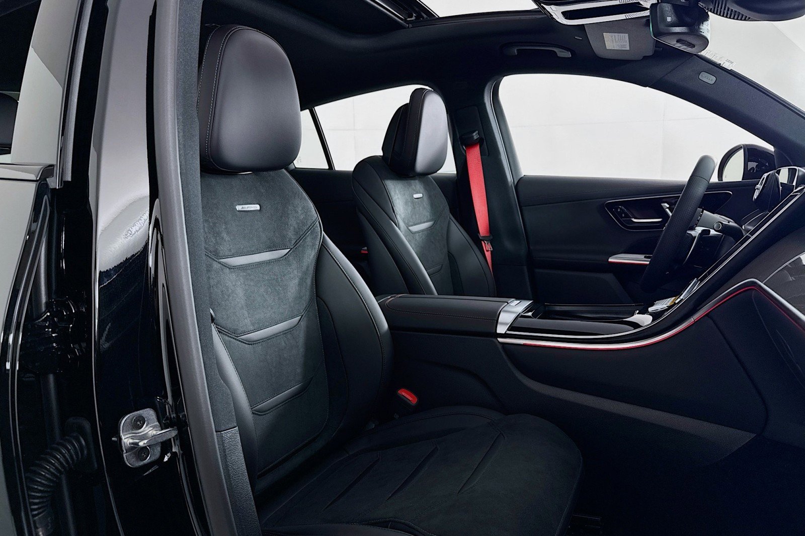 New 2026 Mercedes-Benz GLC 43 AMG 4MATIC Coupe image 6