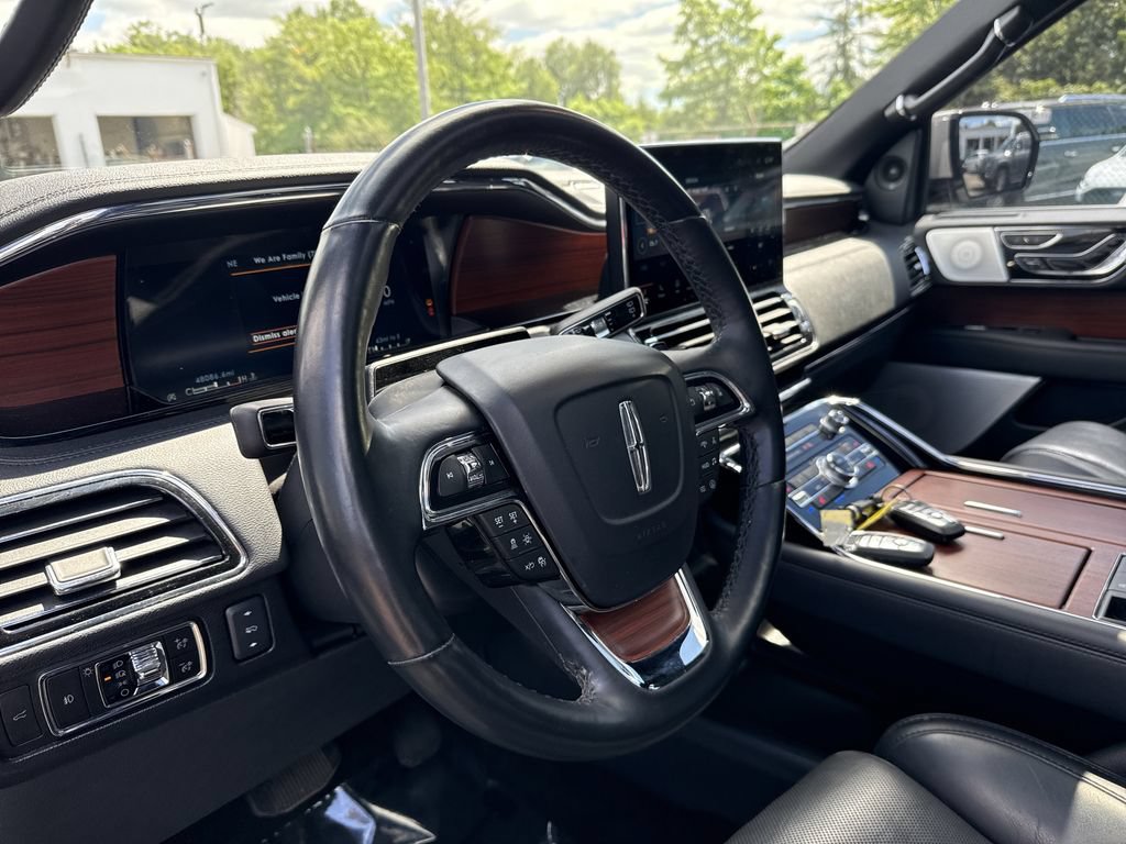 Certified 2023 Lincoln Navigator L Reserve AWD/4WD image 22