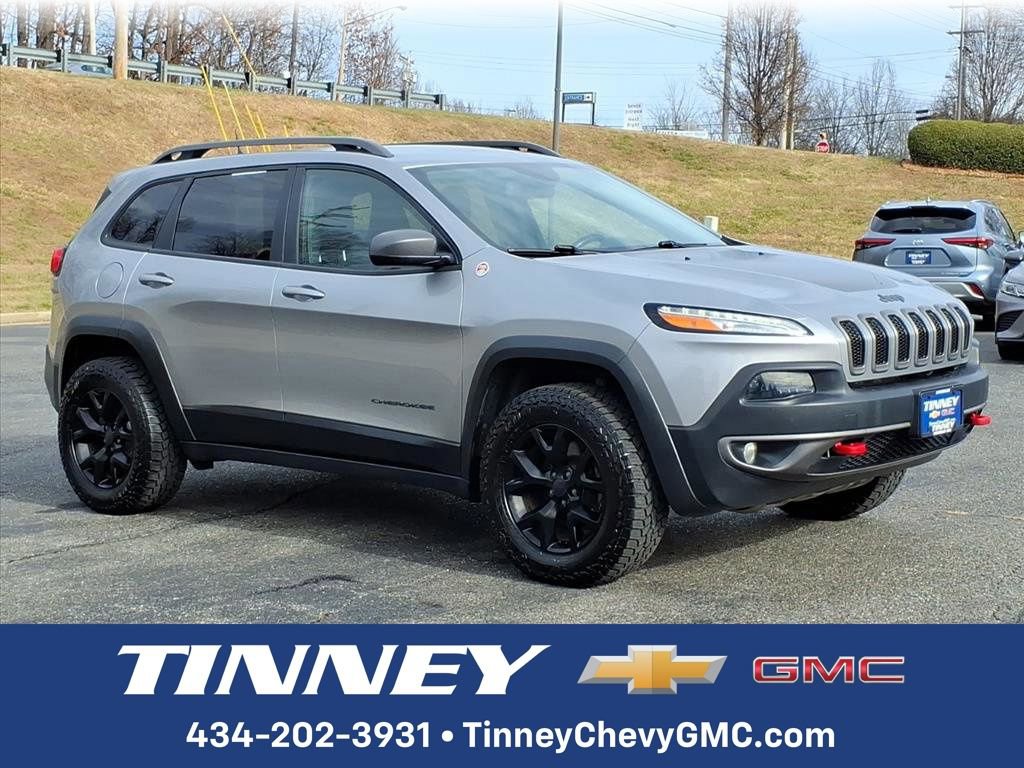 Used 2017 Jeep Cherokee Trailhawk w/ Cold Weather Group image 1