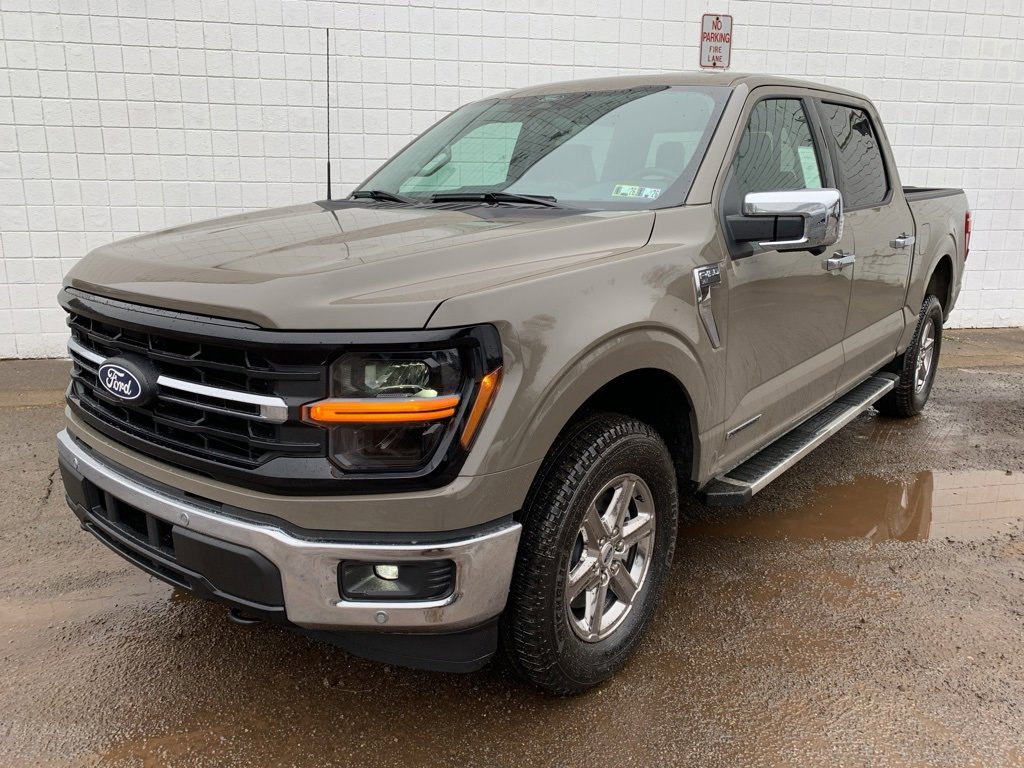 New 2025 Ford F150 XLT w/ Equipment Group 302A MID image 8