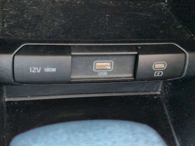 Used 2025 Kia Telluride LX FWD image 21