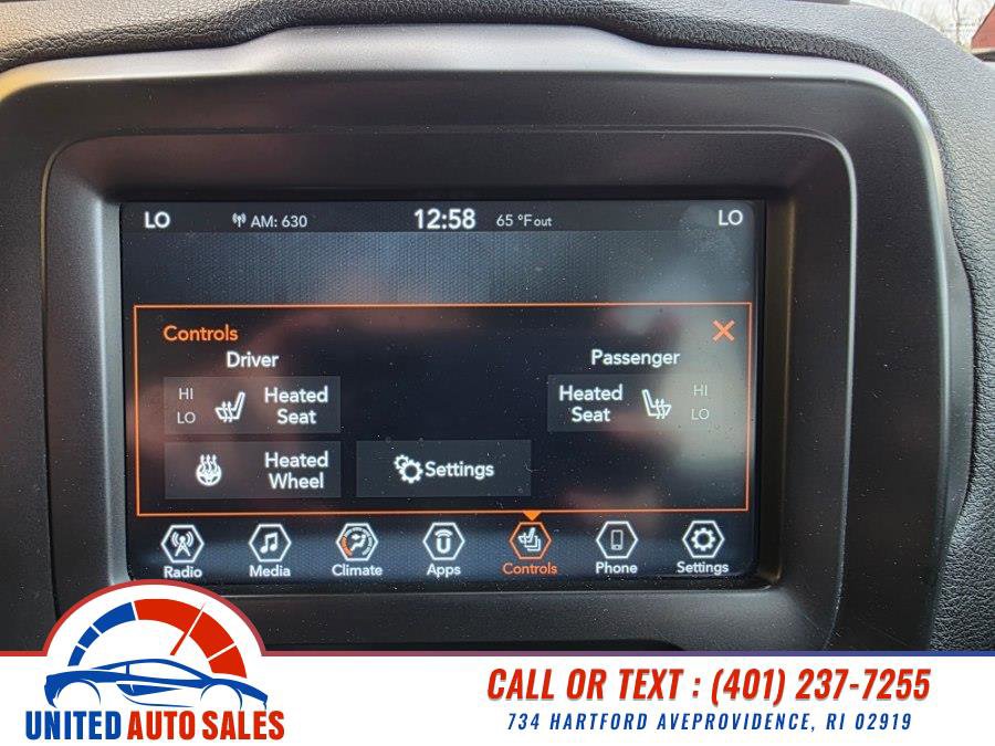 Used 2018 Jeep Renegade Latitude w/ Cold Weather Group AWD/4WD image 20