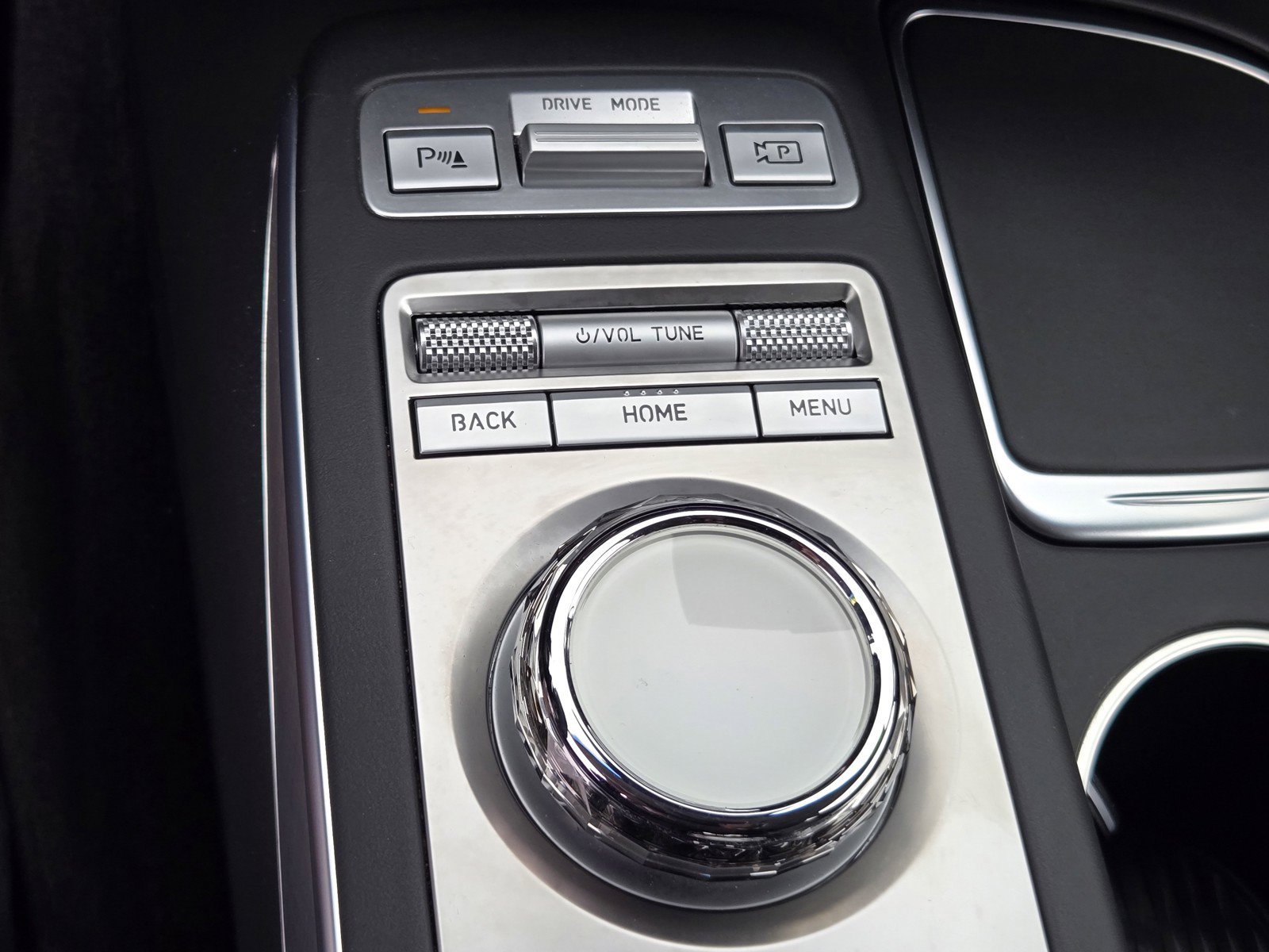 Used 2023 Genesis Electrified GV70 AWD/4WD image 20
