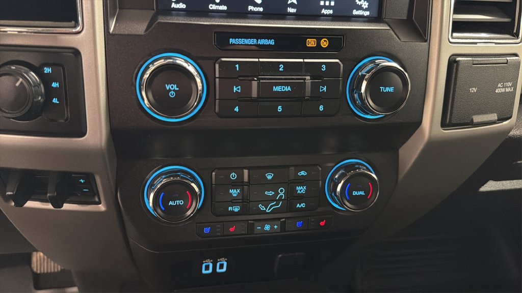 Used 2019 Ford F350 Lariat w/ Lariat Ultimate Package AWD/4WD image 25