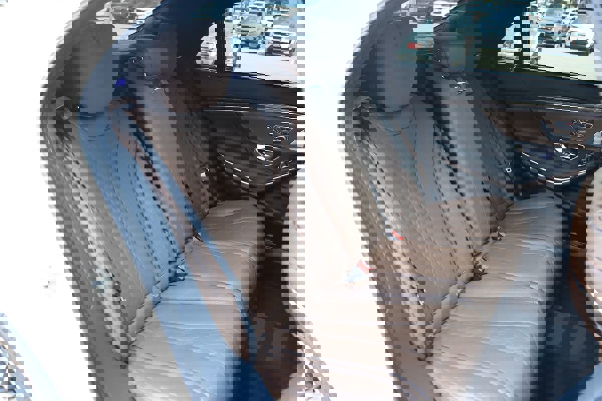 Used 2018 Mercedes-Benz S 560 4MATIC Sedan image 41