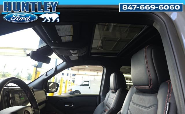 Used 2025 Nissan Frontier PRO-4X w/ Pro Premium Package image 11