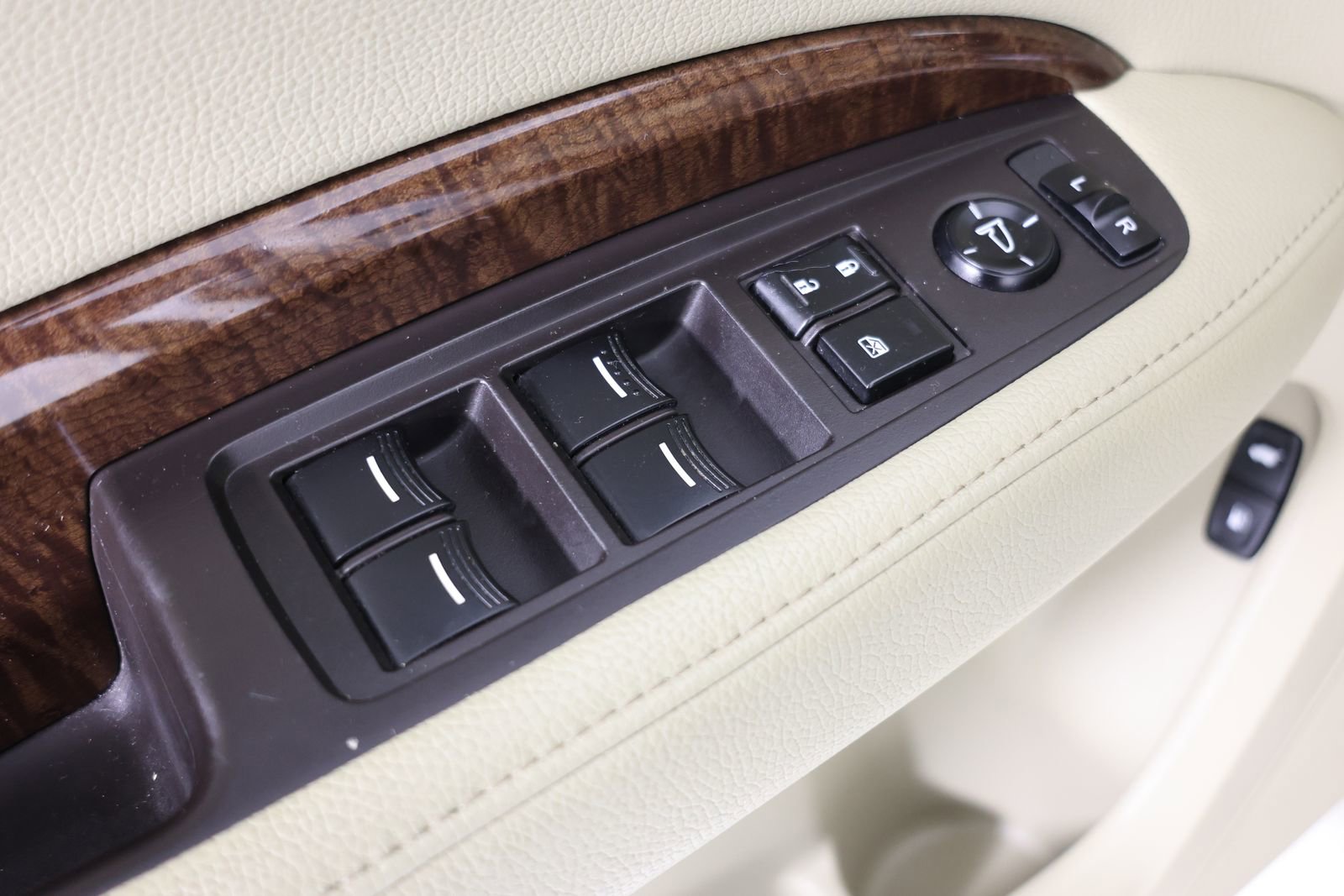 Used 2019 Acura MDX SH-AWD image 23