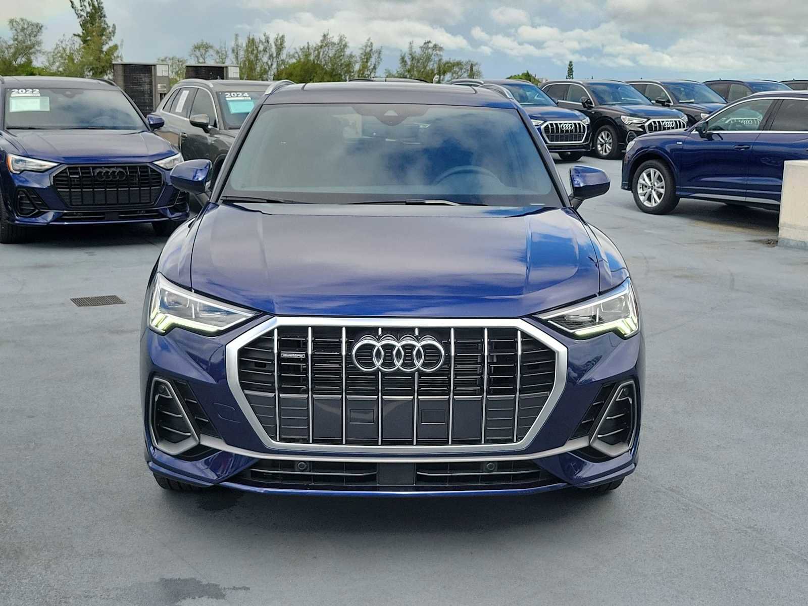 New 2025 Audi Q3 2.0T Premium image 9
