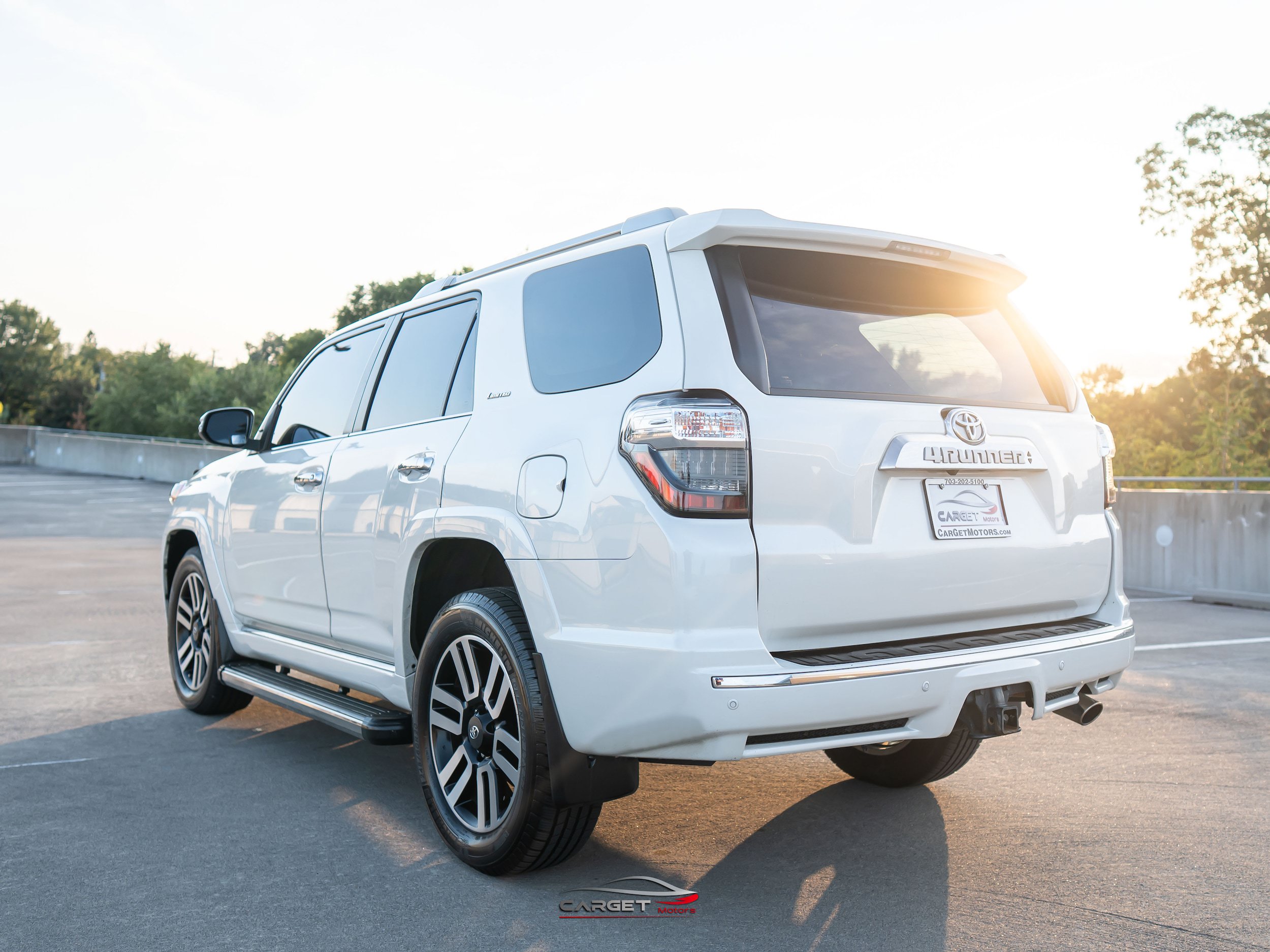 Used 2016 Toyota 4Runner Limited AWD/4WD image 5