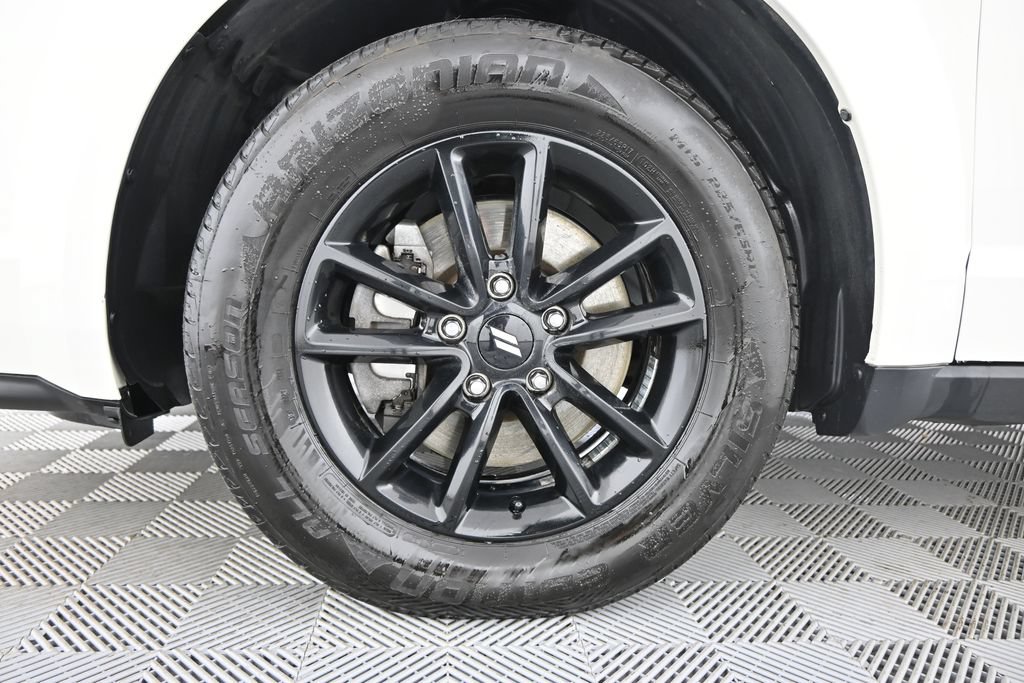 Used 2020 Dodge Journey SE w/ Blacktop Package FWD image 8