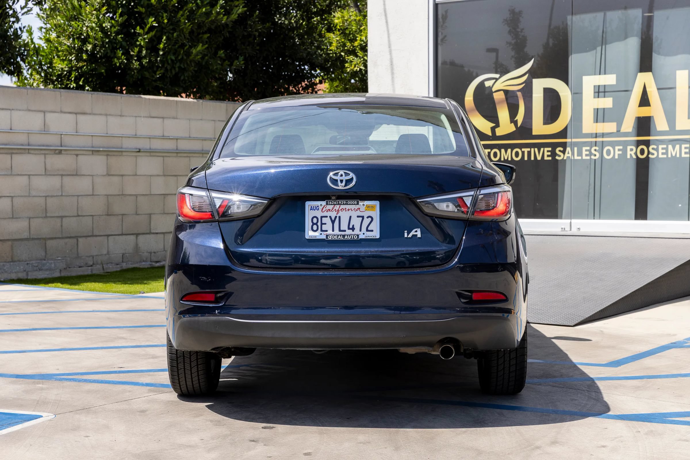 Used 2018 Toyota Yaris iA FWD image 12