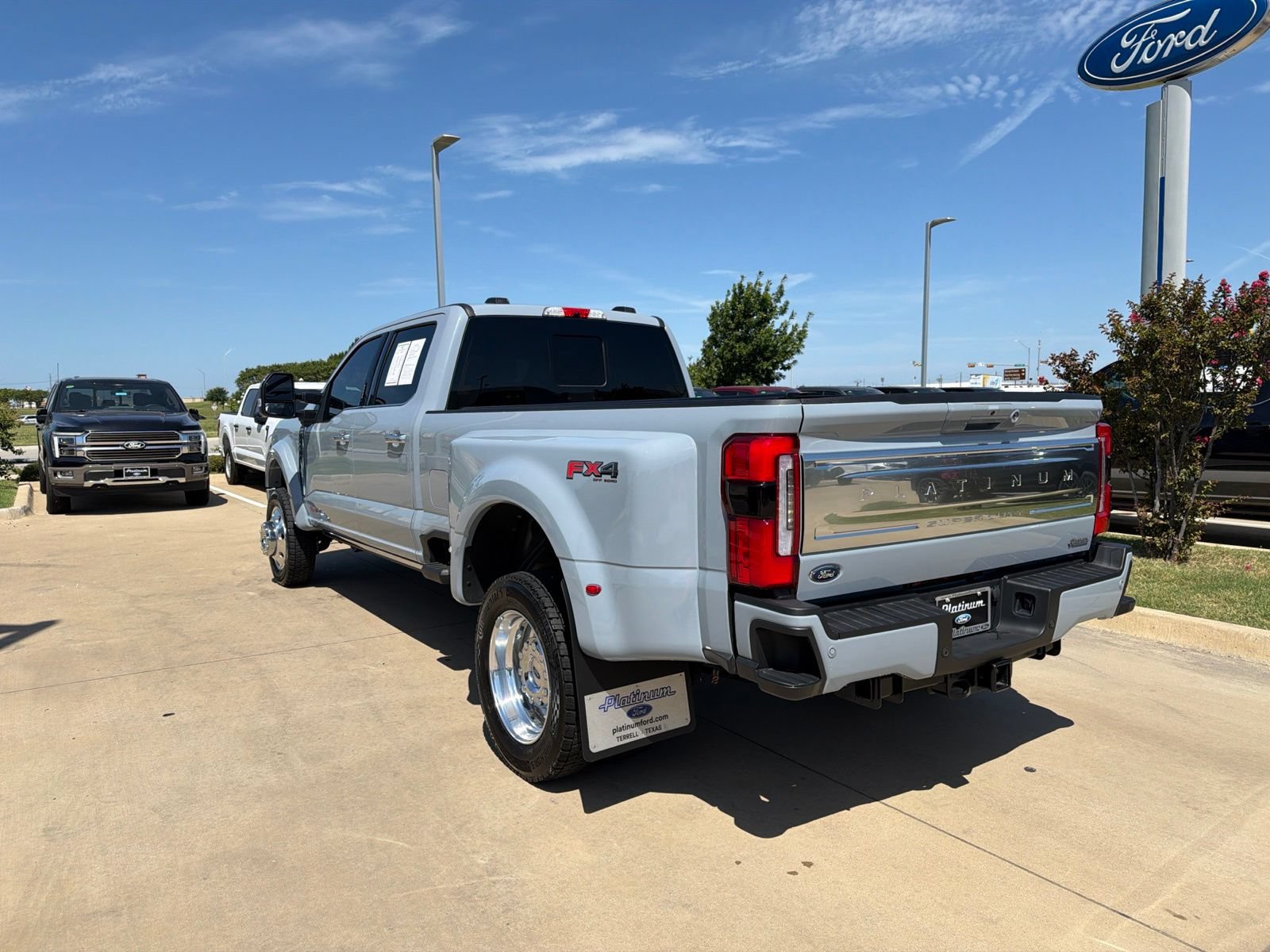 Used 2026 Ford F450 Platinum w/ Platinum Plus Package AWD/4WD video 3