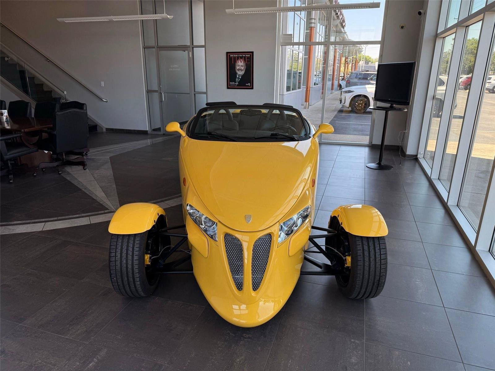 Used 1999 Plymouth Prowler RWD image 9