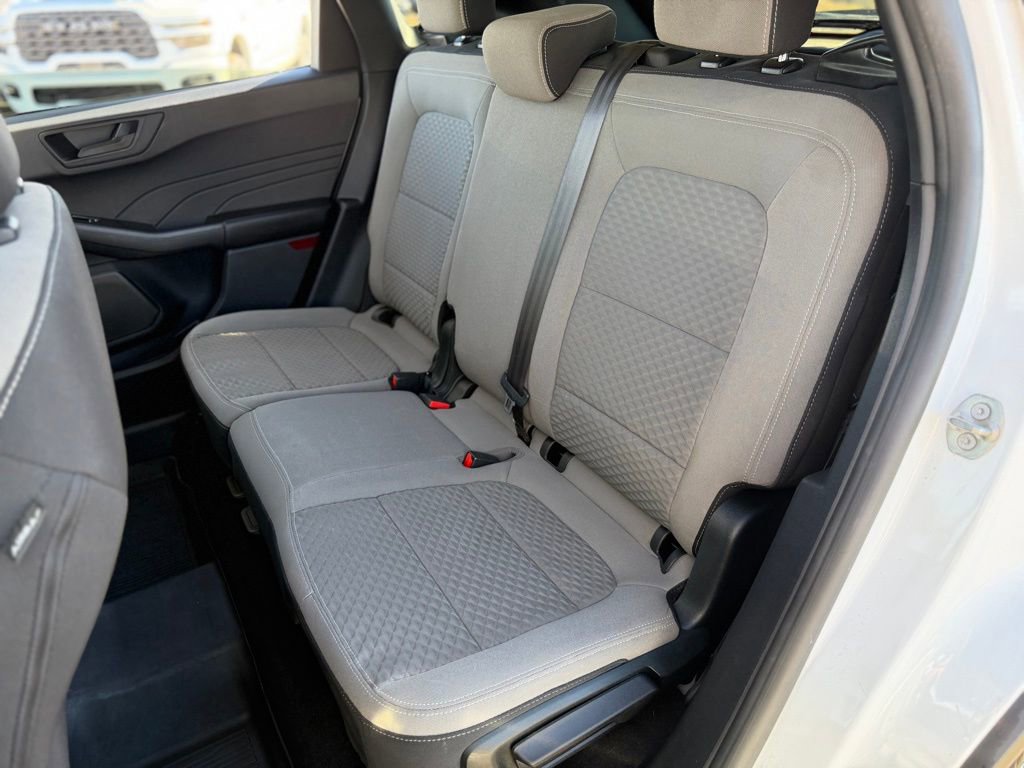 Used 2022 Ford Escape SE image 23