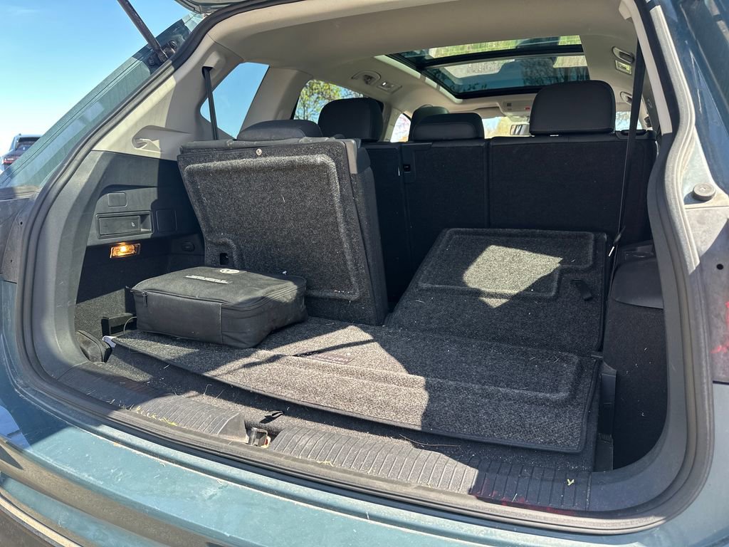 Used 2020 Volkswagen Tiguan SE w/ Panoramic Sunroof Package AWD/4WD image 15