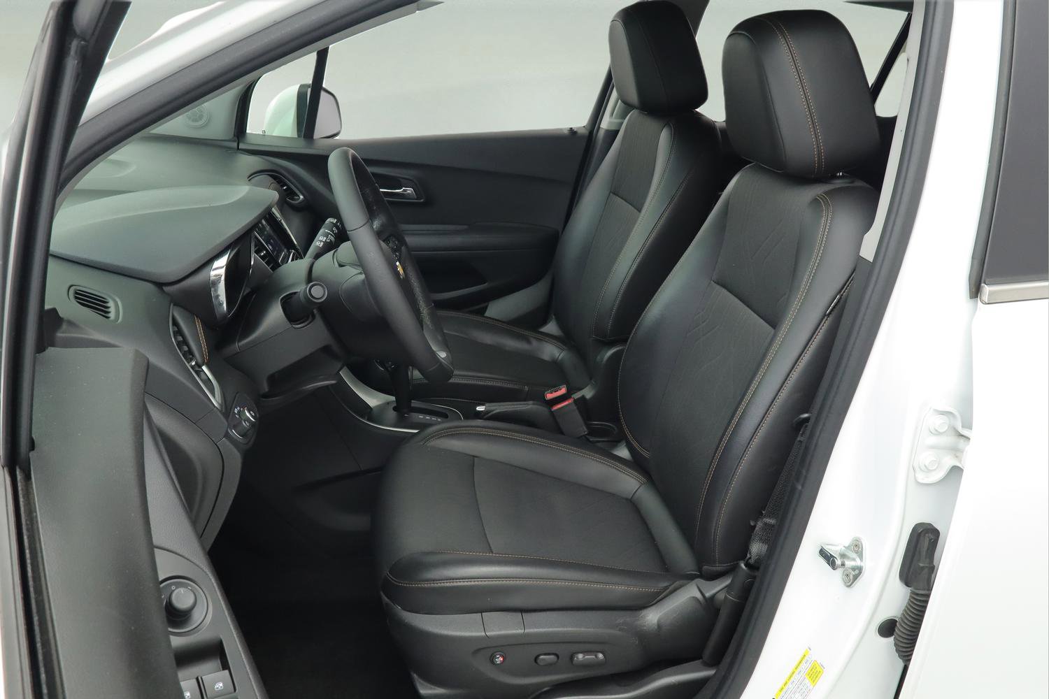 Used 2019 Chevrolet Trax LT w/ LT Convenience Package image 19