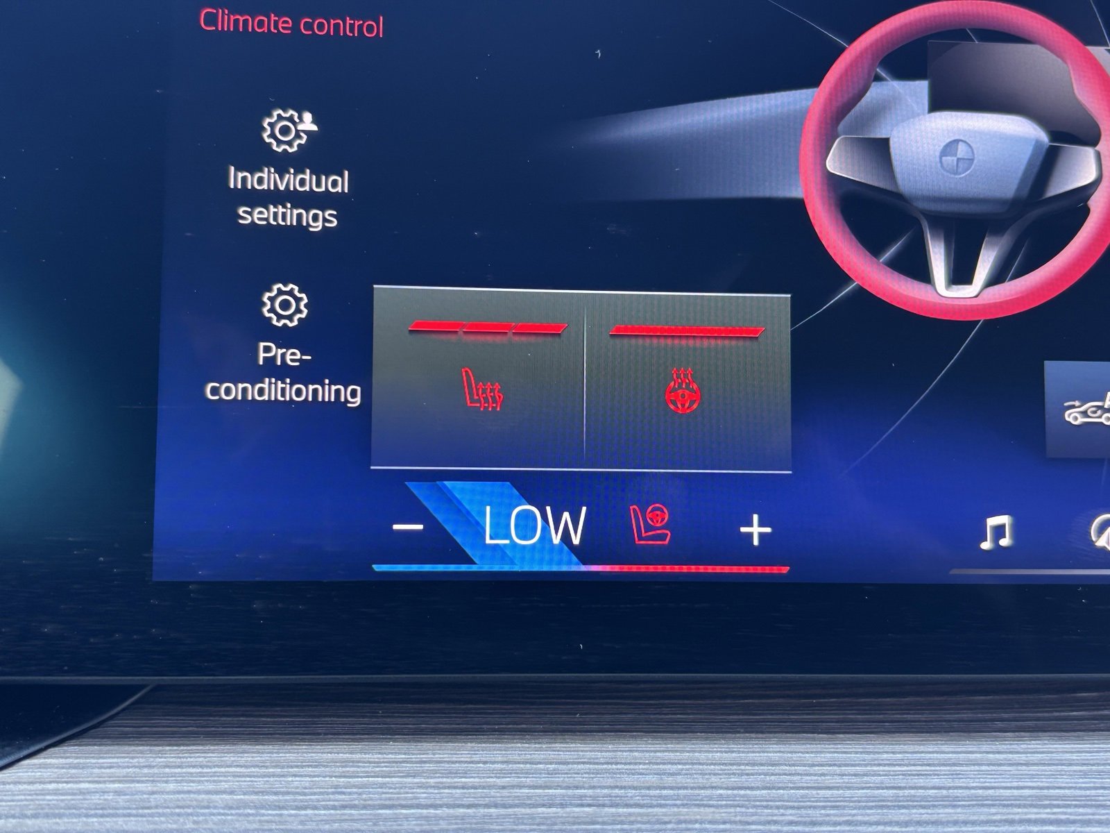 Used 2025 BMW i4 eDrive40 w/ Premium Package image 7