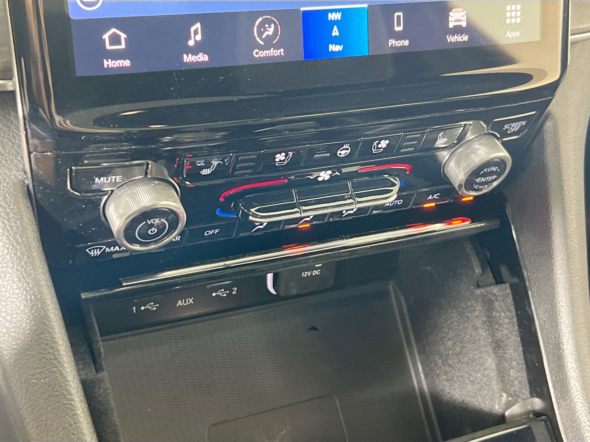 Used 2022 Jeep Grand Cherokee Overland w/ Luxury Tech Group IV image 16