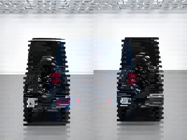 Used 2023 Jeep Wrangler Sahara image 5