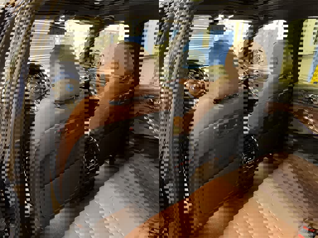 Used 2022 BMW X5 xDrive45e w/ M Sport Package image 30