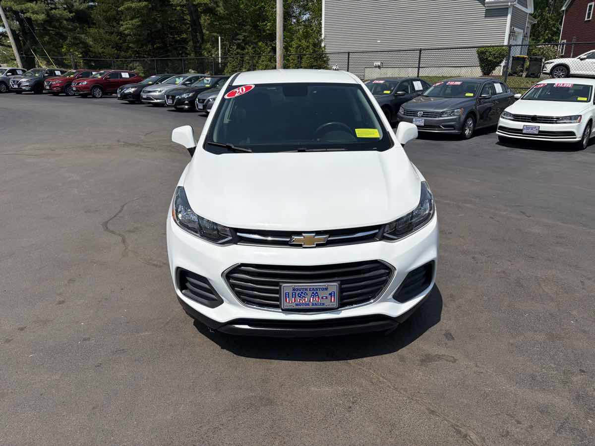 Used 2020 Chevrolet Trax LS w/ Tint and Cruise Package FWD image 3