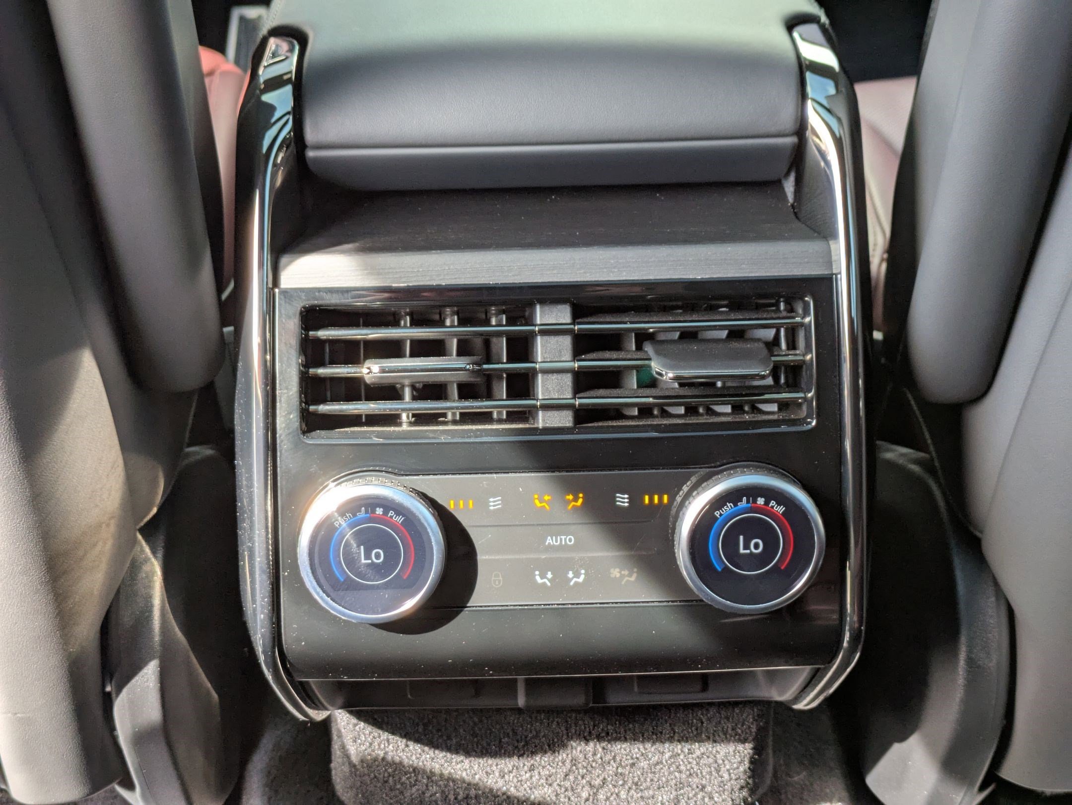 Used 2024 Land Rover Range Rover Sport Dynamic SE image 26