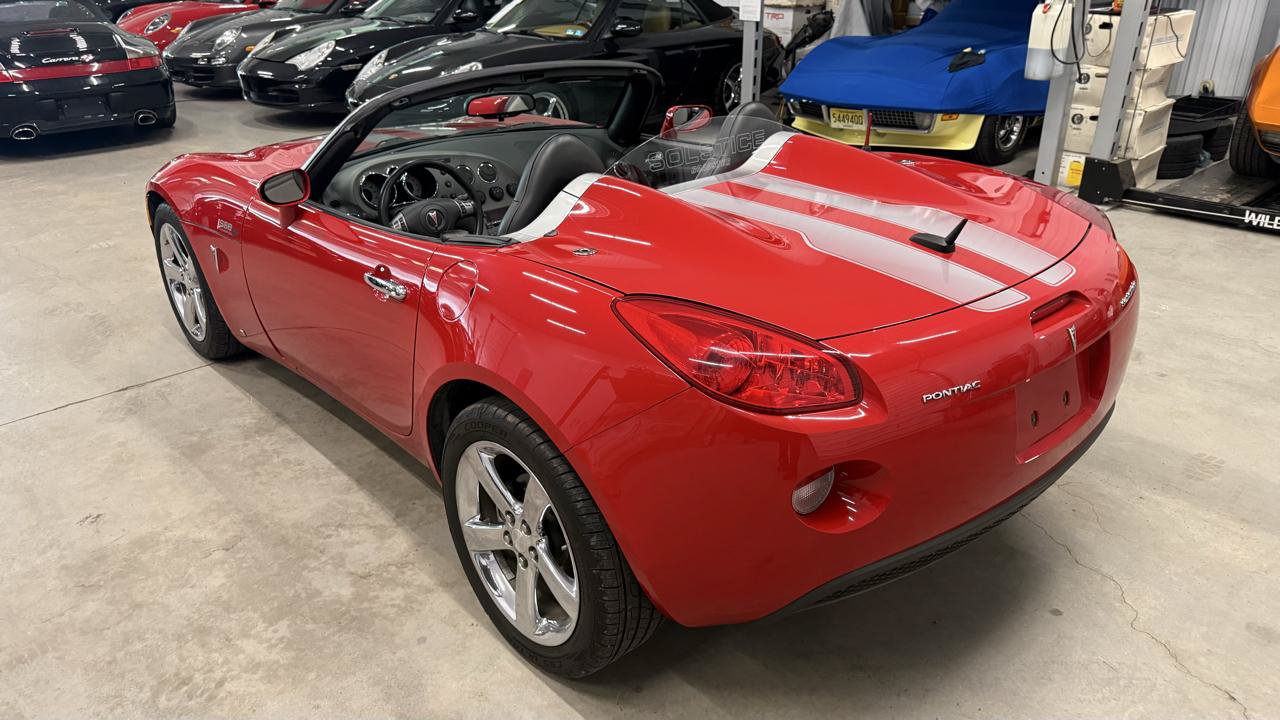 Used 2008 Pontiac Solstice Convertible w/ Premium Package RWD image 10