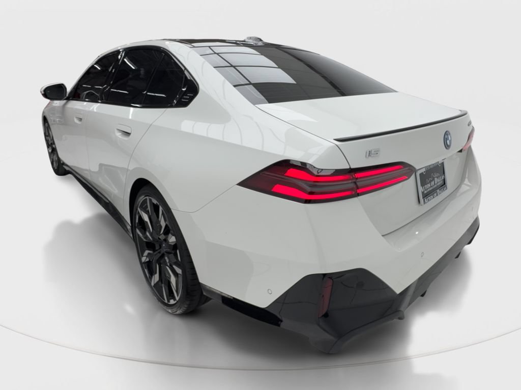 Used 2024 BMW i5 eDrive40i w/ Executive Package RWD image 10