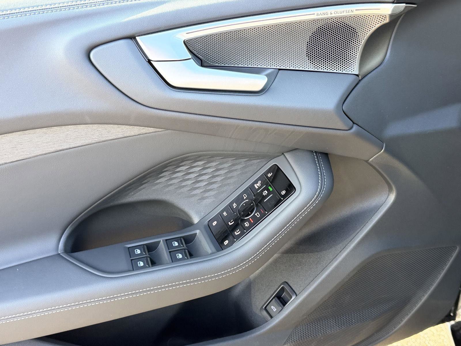 Used 2025 Audi A5 2.0T Premium Plus w/ Premium Plus image 11