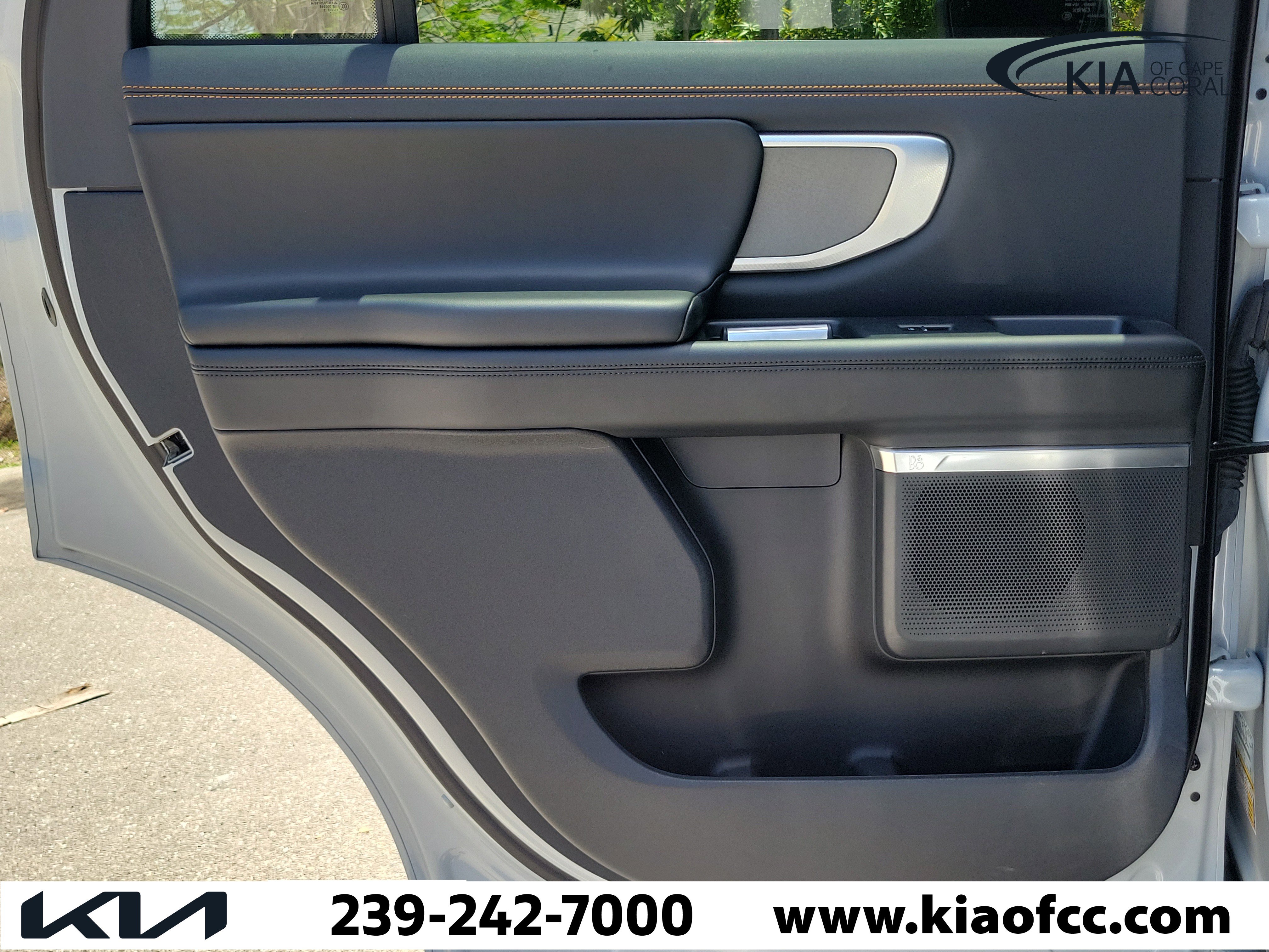 Used 2025 Ford Expedition Tremor image 21