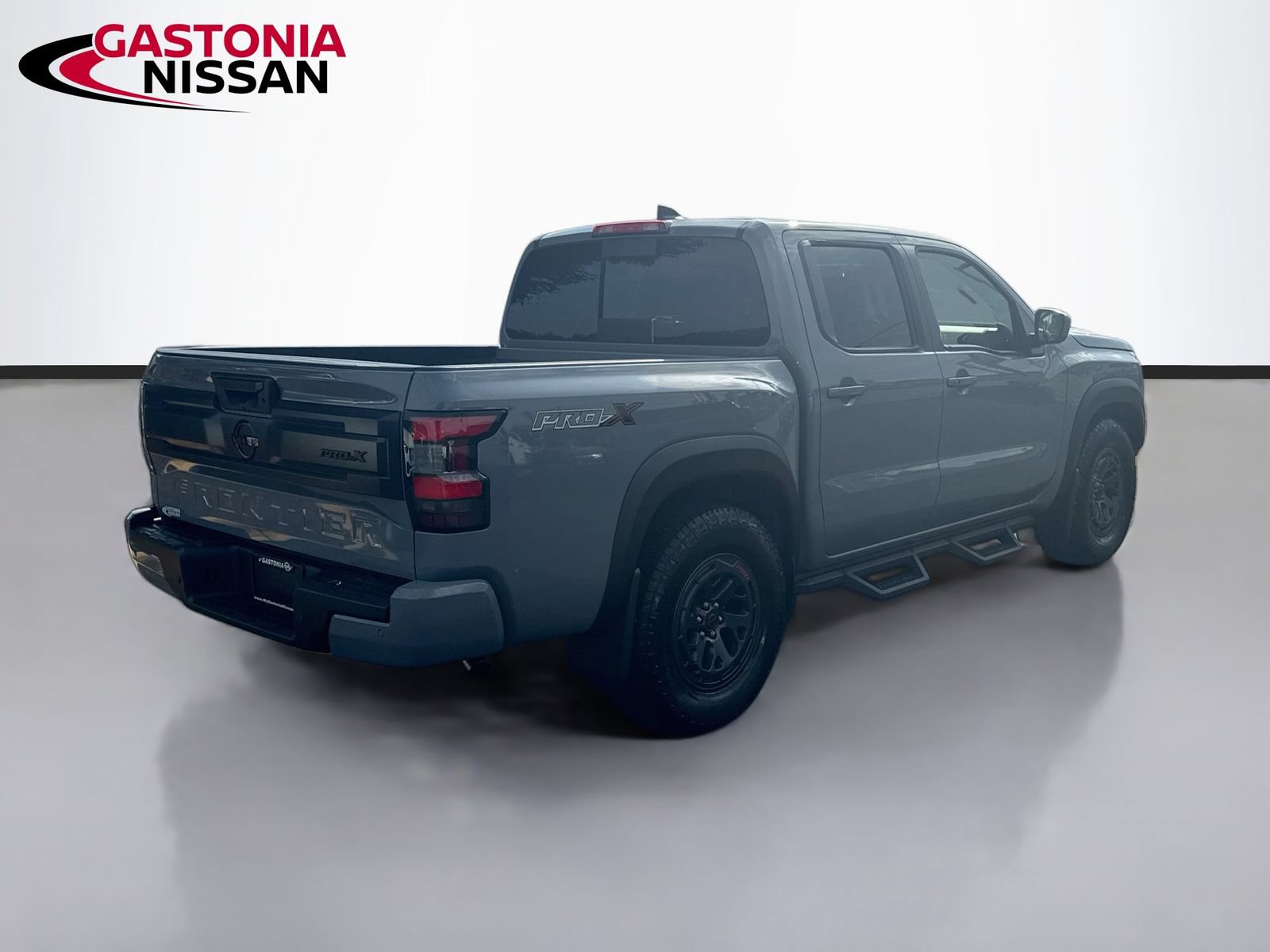Used 2025 Nissan Frontier Pro-X RWD image 9