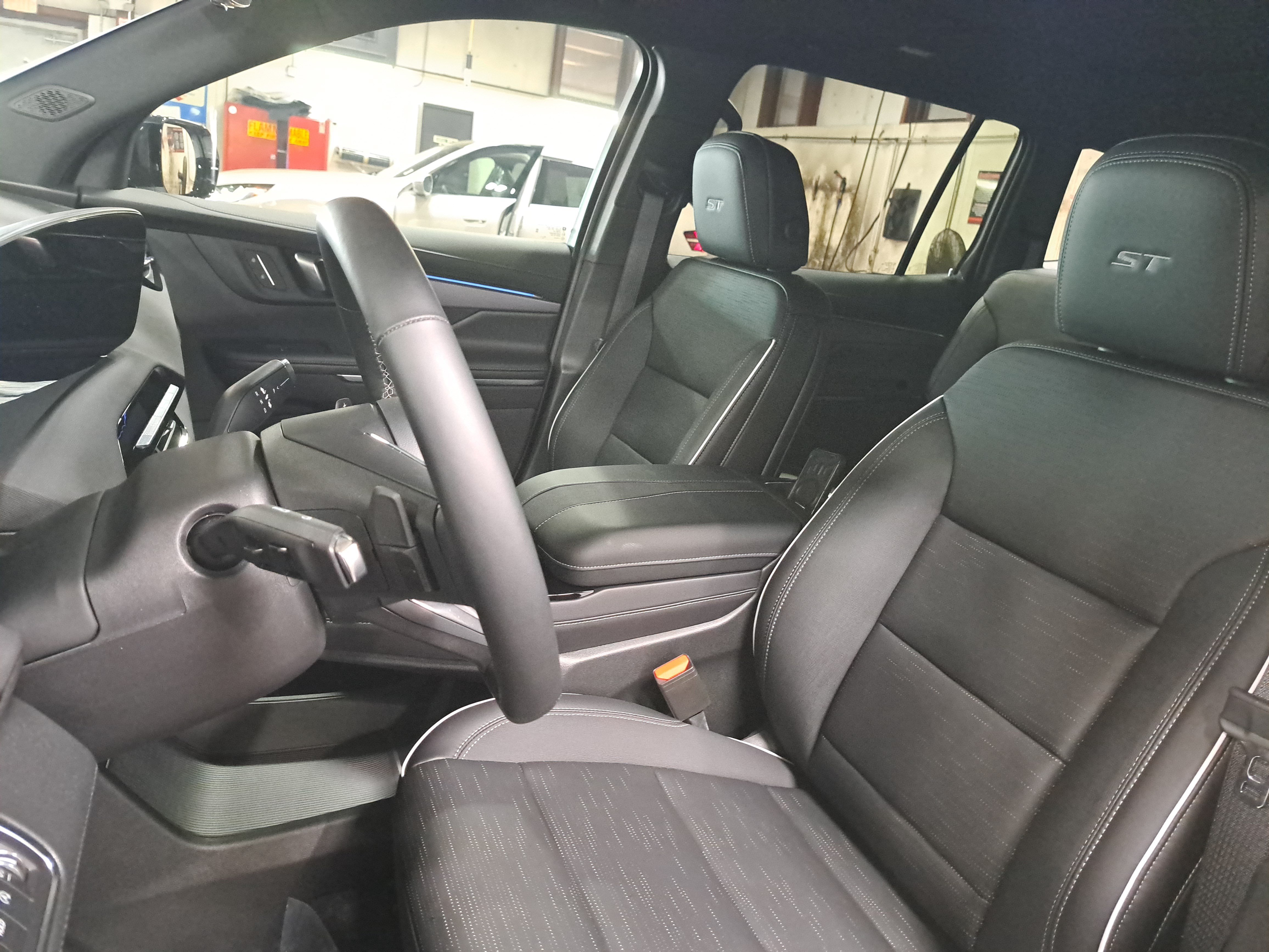 Used 2026 Buick Enclave Sport Touring w/ Power Package FWD image 16