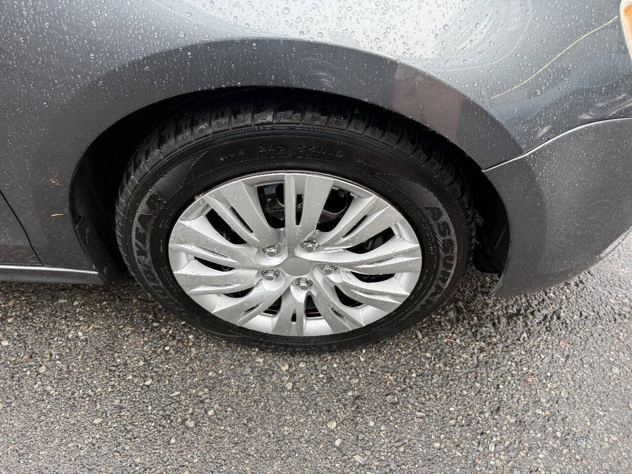 Used 2013 Volkswagen Jetta SE FWD image 4